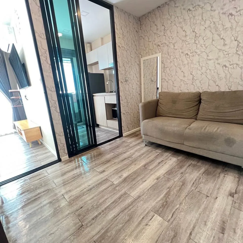 Brown Condo Huai Khwang 1