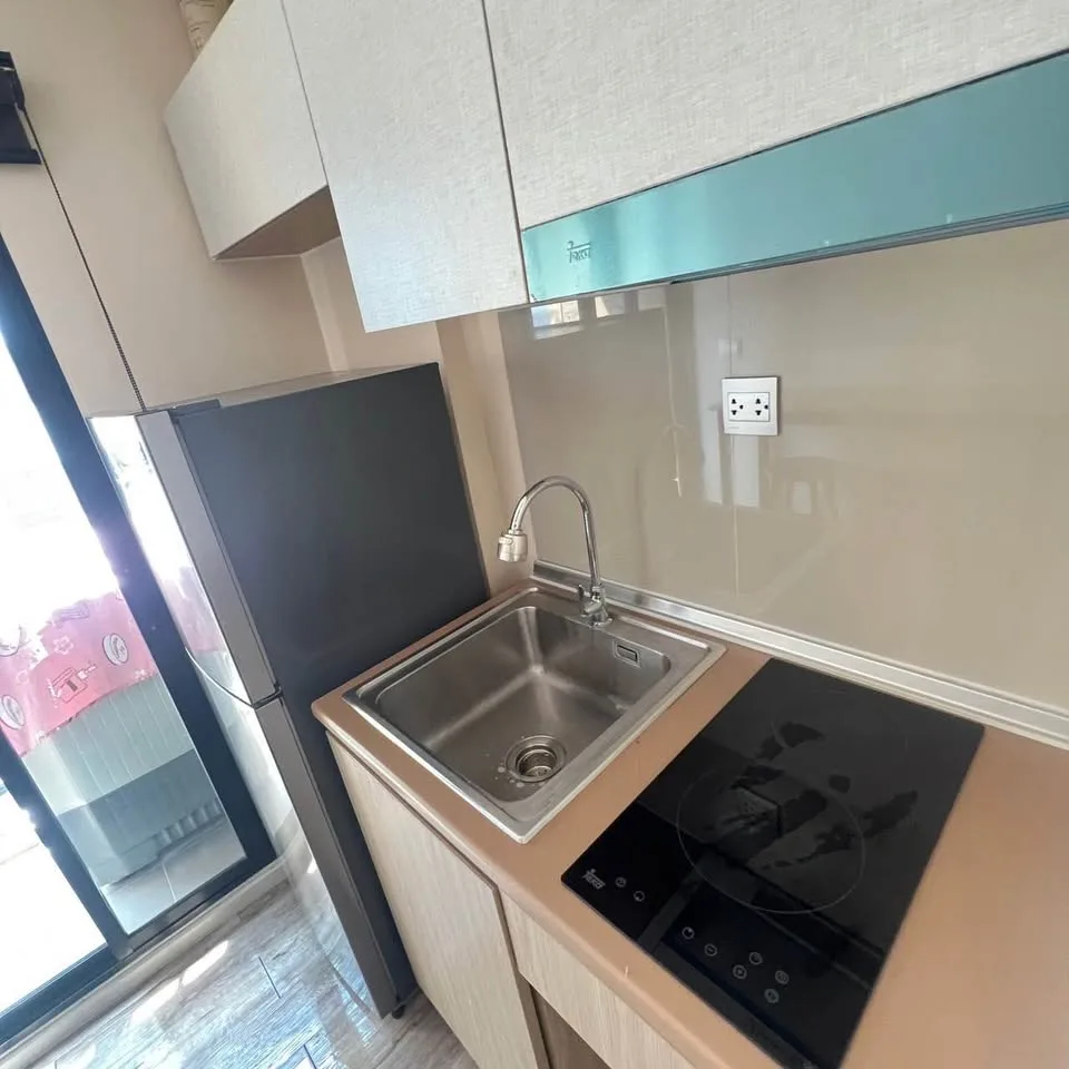 Brown Condo Huai Khwang 5