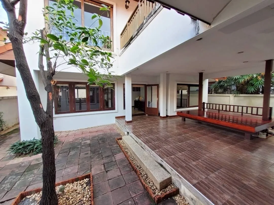 2-story detached house for rent at a great price, featuring a Thai-Tropical fusion style 2